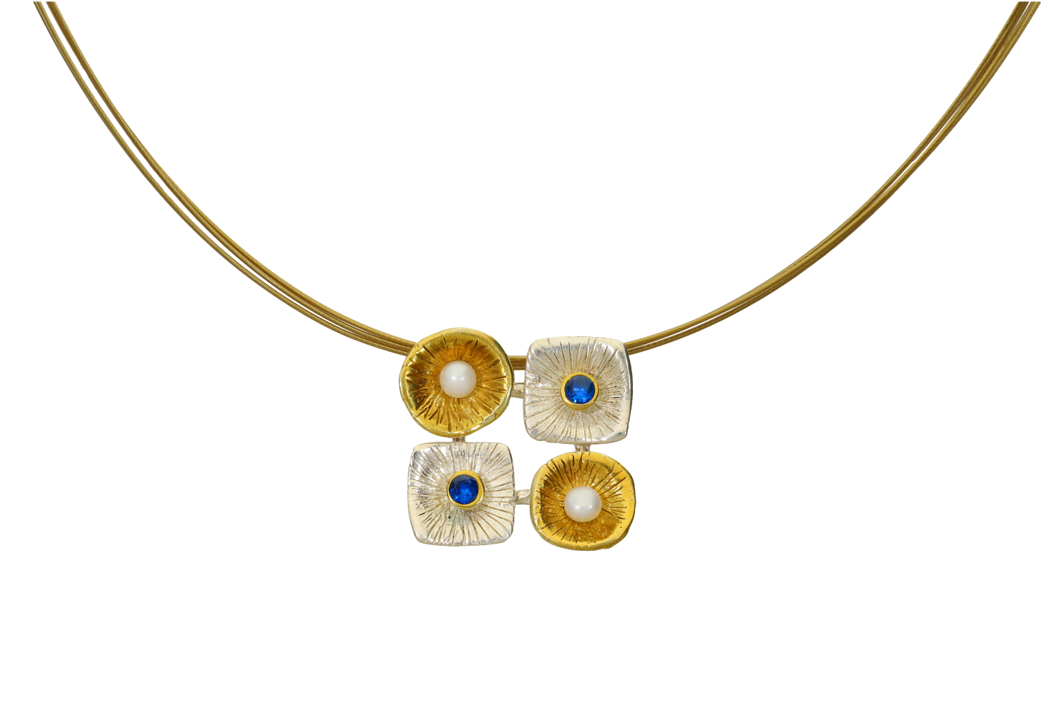 Κολιέ σε ασήμι 925° με 2 κυκλικά επιχρυσωμένα μοτίφ με μαργαριτάρια και 2 τετράγωνα ασημένια μοτι με ζιργκόν