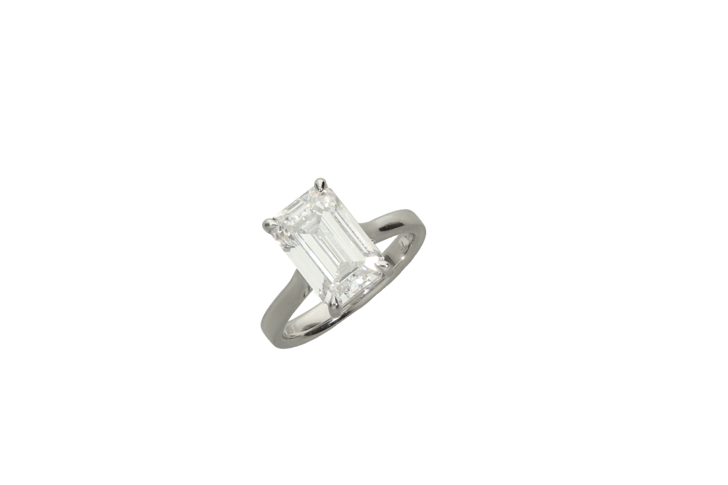Δαχτυλίδι σε λευκόχρυσο 18Κ μονόπετρο με Lab Diamond emerald cut, 5.04 cts IGI certificate  